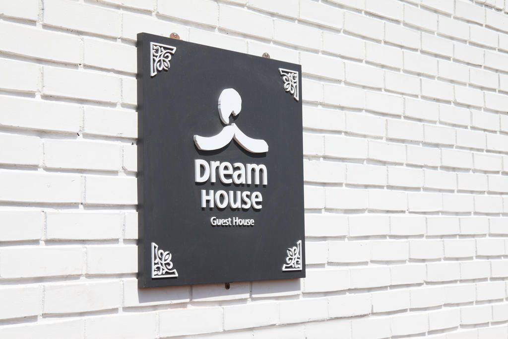 Dream House Vandrarhem Seoul Exteriör bild